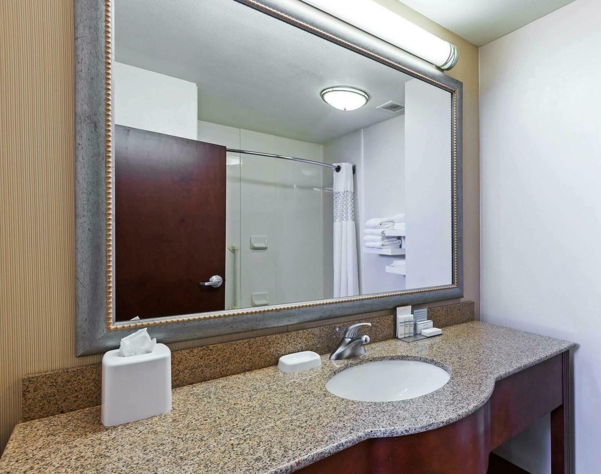 Hampton Inn Oklahoma City-Northwest Exterior photo